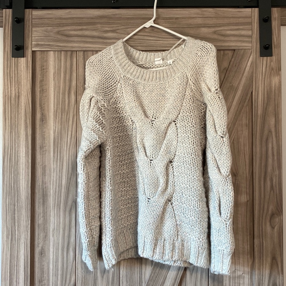 Knit sweater